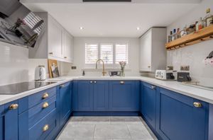 Kitchen Diner angle 4- click for photo gallery